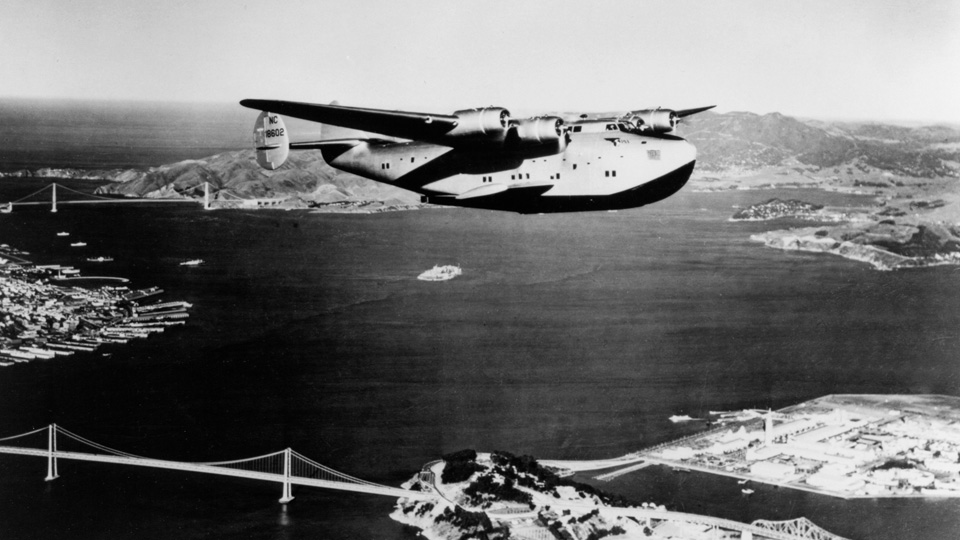 Boeing-built Pacific Clipper flies over Golden Gate Bridge
