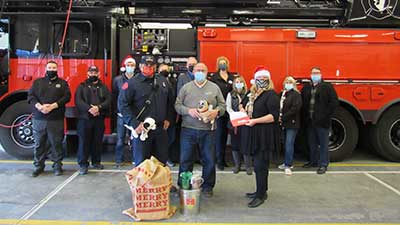 Boeing teammates in the Puget Sound help make the season bright!